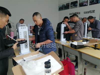 小區開鎖修鎖技術在哪里學
